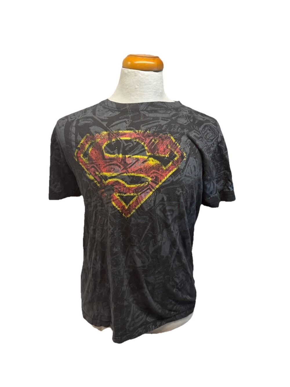Size Large Boys ( S12). Siderman DC Comics Graphic Tee